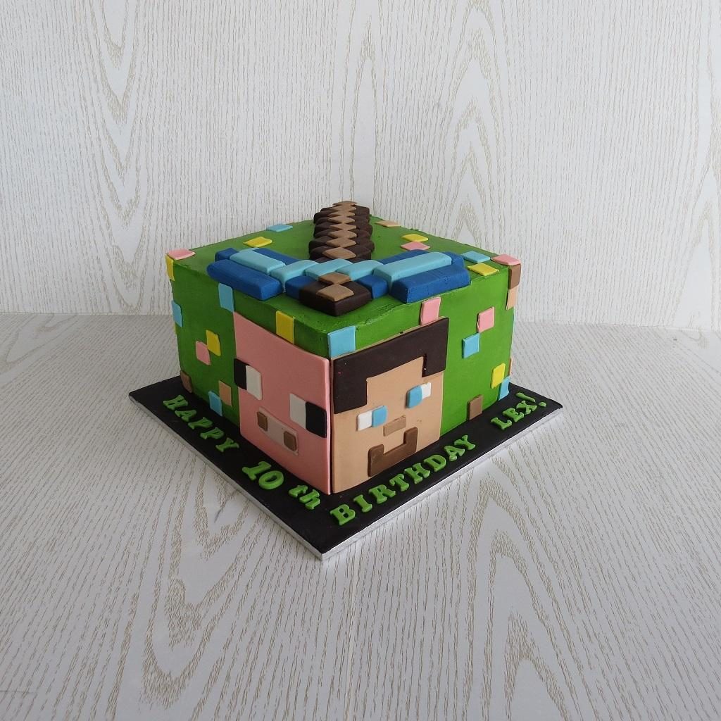 Minecraft Pickaxe Cake